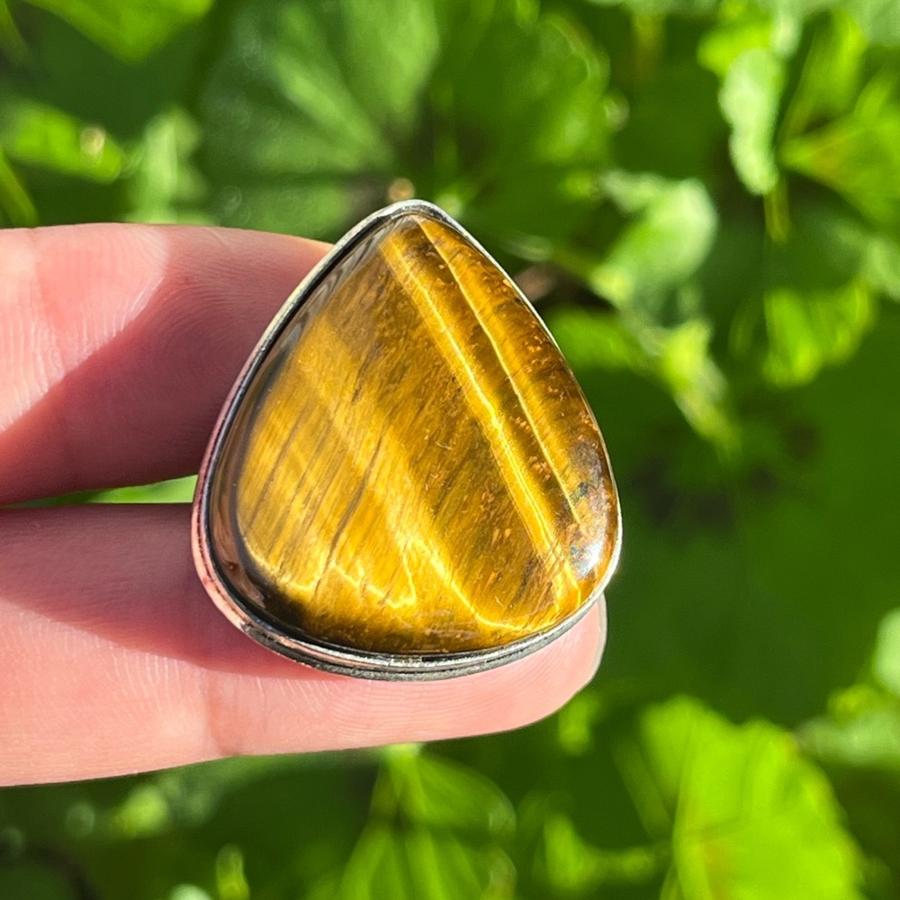 Size 6 silver plated yellow tiger eye ring 2320